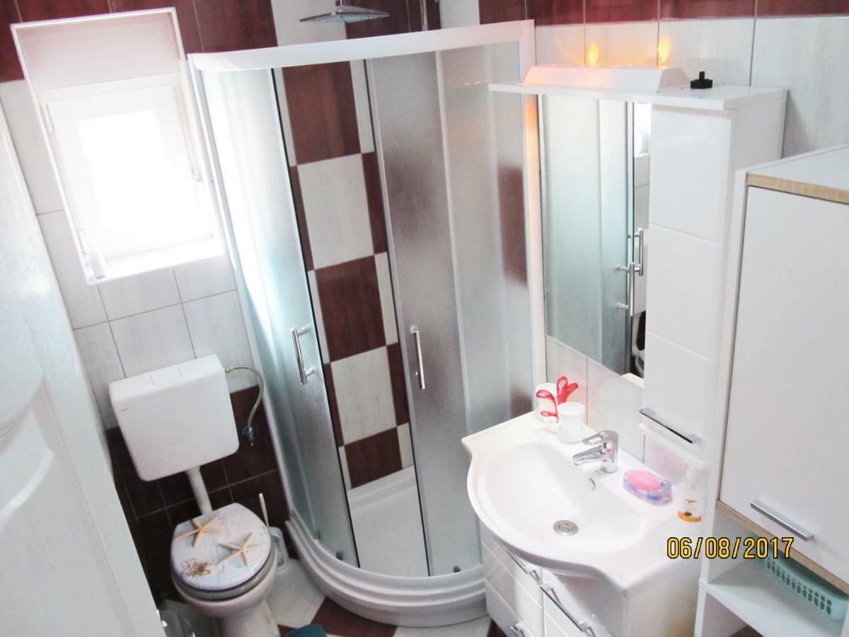Apartmani Mala Sirena Maslenica Zewnętrze zdjęcie