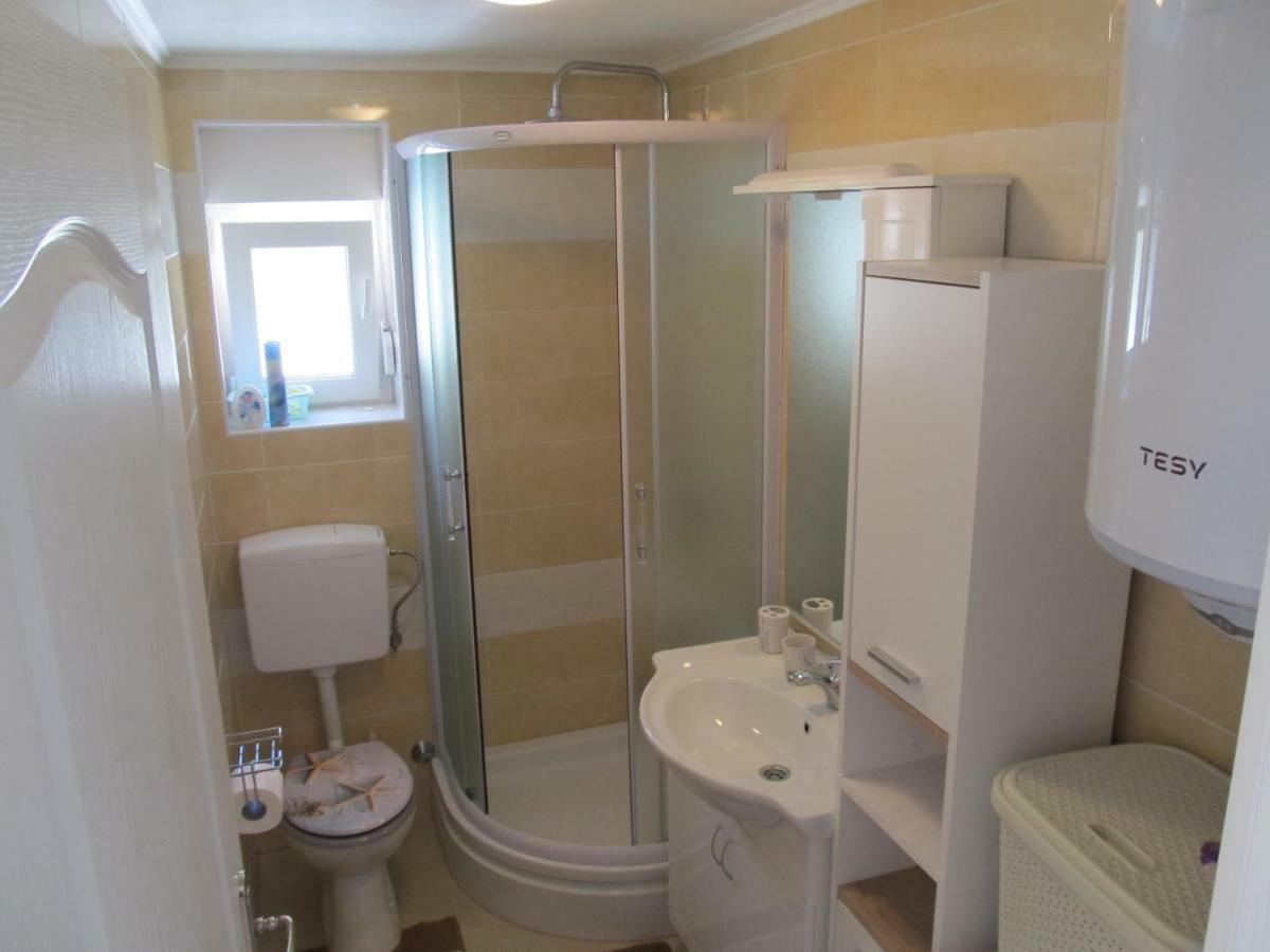 Apartmani Mala Sirena Maslenica Zewnętrze zdjęcie