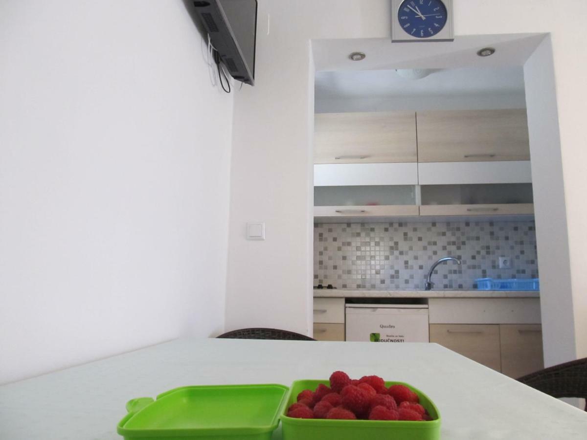 Apartmani Mala Sirena Maslenica Zewnętrze zdjęcie