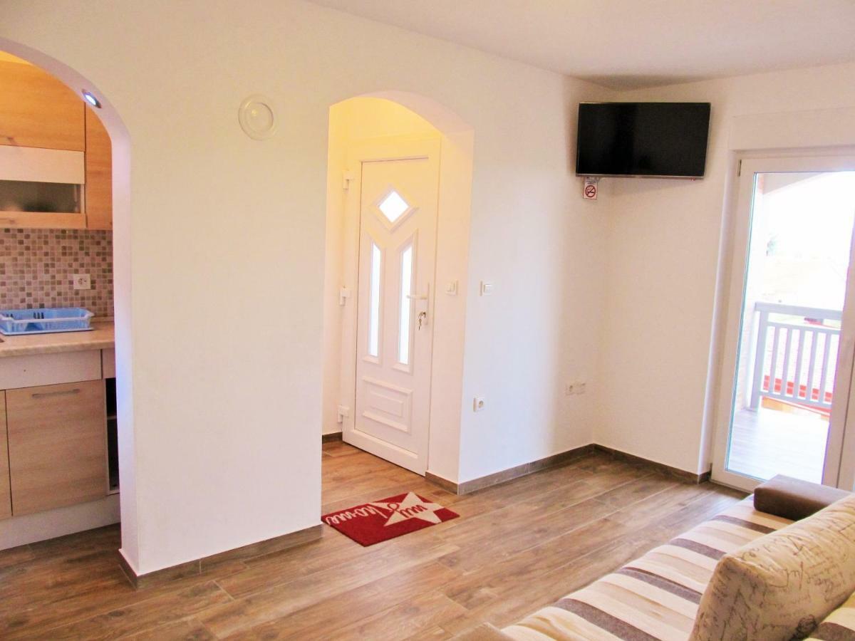 Apartmani Mala Sirena Maslenica Zewnętrze zdjęcie