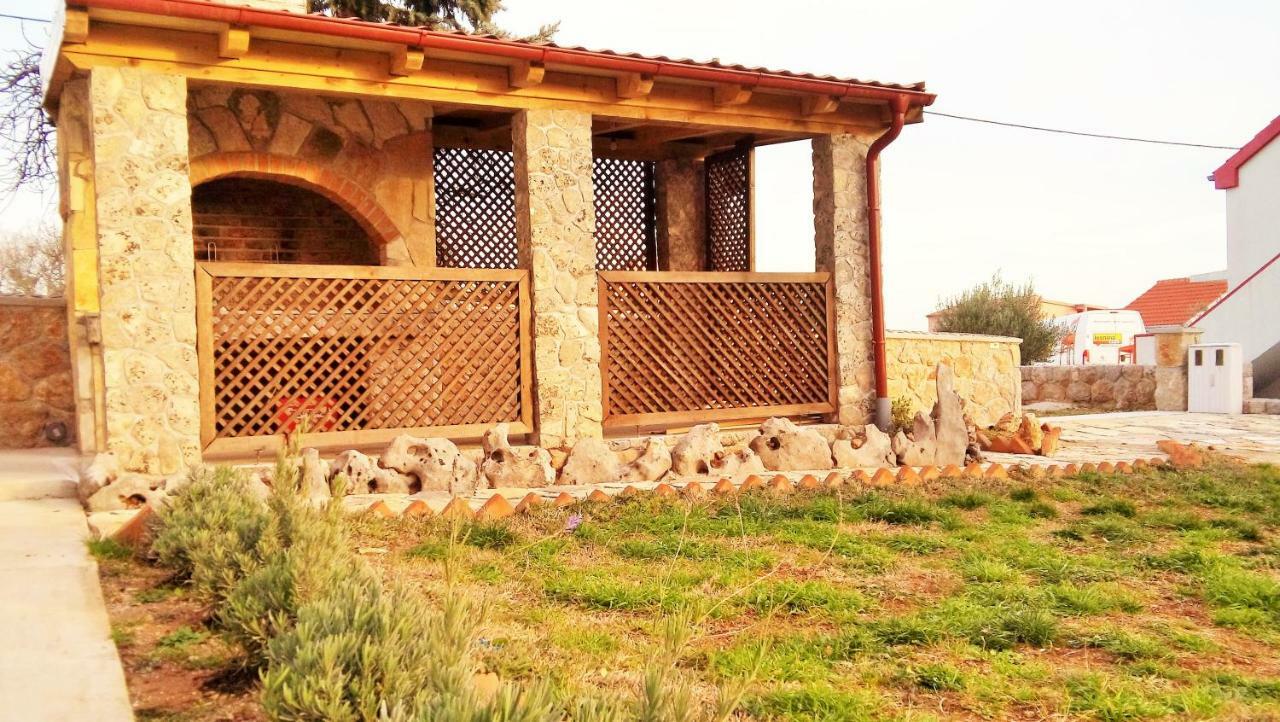 Apartmani Mala Sirena Maslenica Zewnętrze zdjęcie