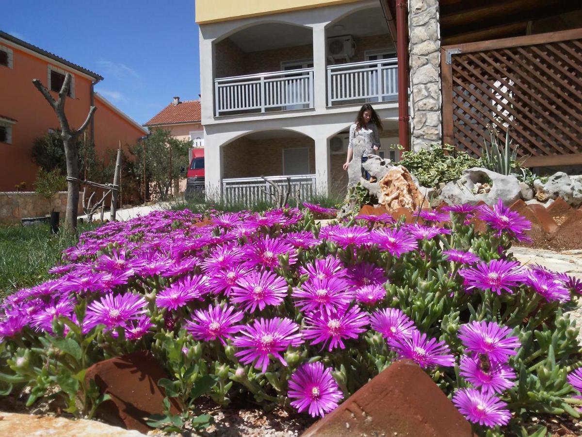 Apartmani Mala Sirena Maslenica Zewnętrze zdjęcie